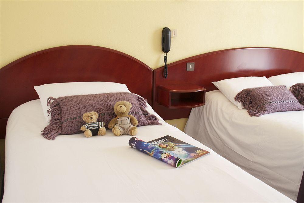Hotel Le Ty-Lann Saint-Avé Extérieur photo