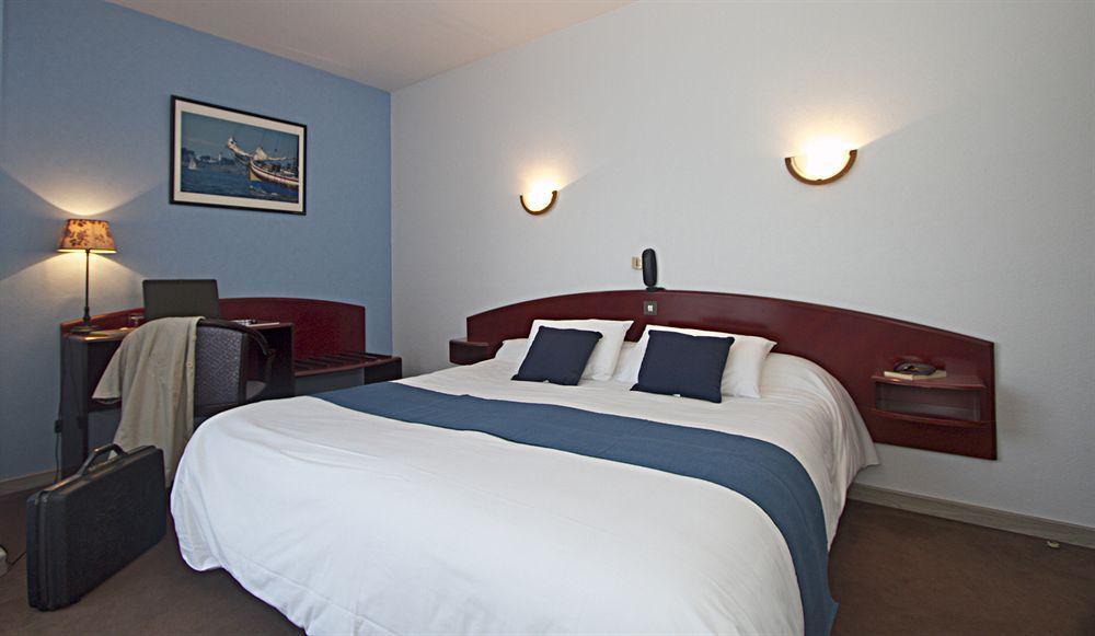 Hotel Le Ty-Lann Saint-Avé Extérieur photo