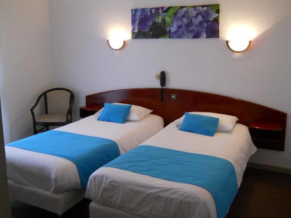 Hotel Le Ty-Lann Saint-Avé Extérieur photo