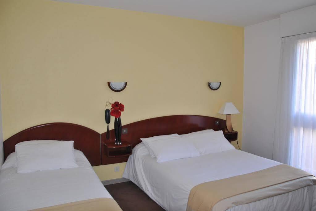 Hotel Le Ty-Lann Saint-Avé Extérieur photo